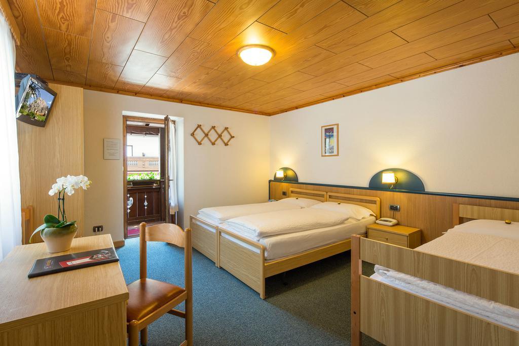 Hotel Garni Ai Serrai Rocca Pietore Extérieur photo