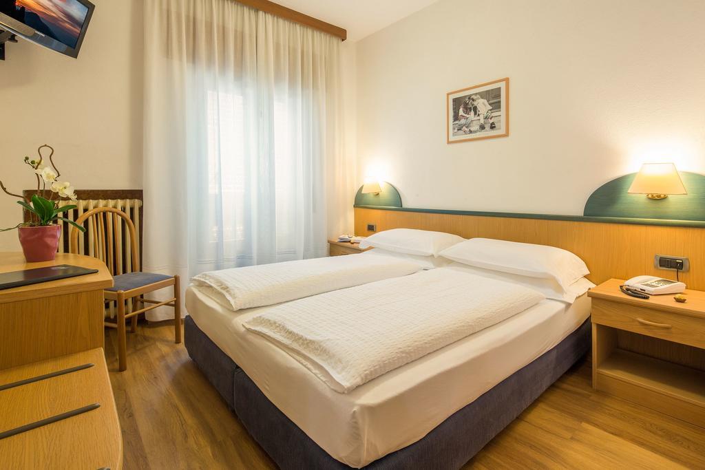Hotel Garni Ai Serrai Rocca Pietore Extérieur photo